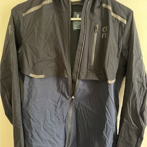 On Running Women’s Black & Navy Lightweight Running Jacket - Small